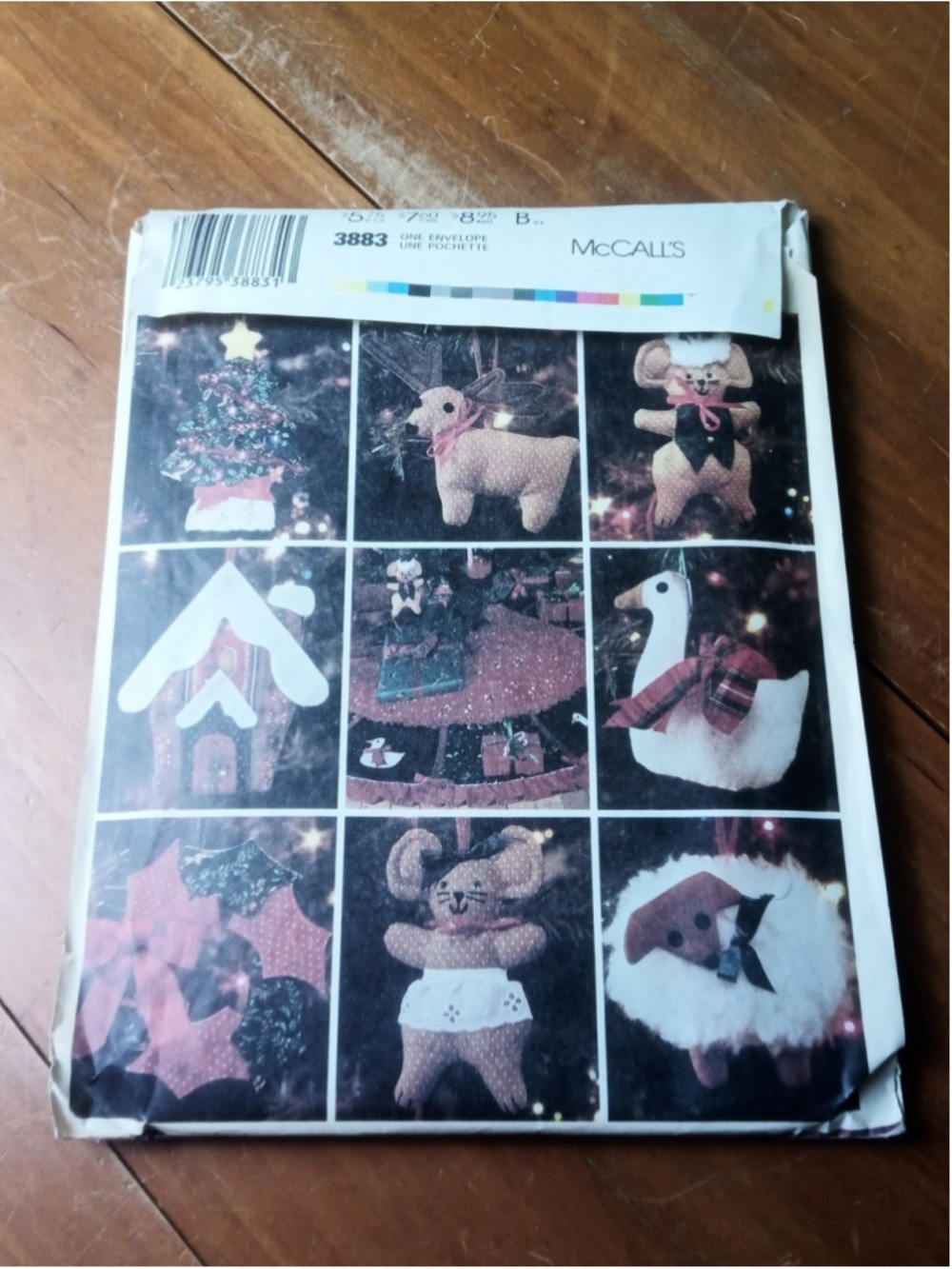 McCall's Crafts Pattern 3883 Holiday Decorations - Picture 3 of 3